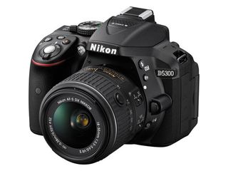 お得セット✨NIKON　D5300✨トリプルレンズ✨ ニコン D5300 18-140 VR レンズキット 価格比較 - 価格.com