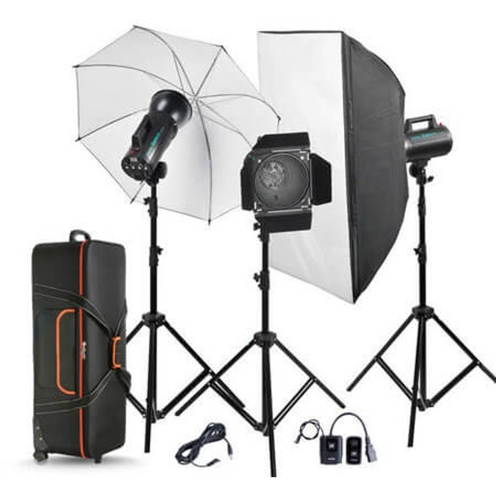 Kit-de-Iluminacao-com-3-Flashes-de-300W--900W- Kit-de-Iluminacao-com-3-Flashes-de-300W--900W-