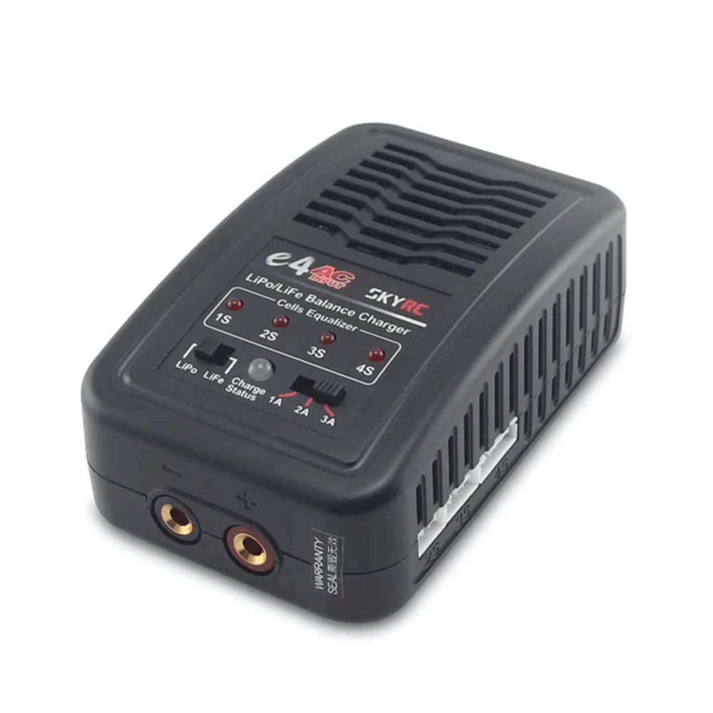 Carregador-Balanceador-SkyRC-E4-Baterias-LiPo-e-LiFe-2S-3S-4S--Bivolt- Carregador-Balanceador-SkyRC-E4-Baterias-LiPo-e-LiFe-2S-3S-4S--Bivolt-