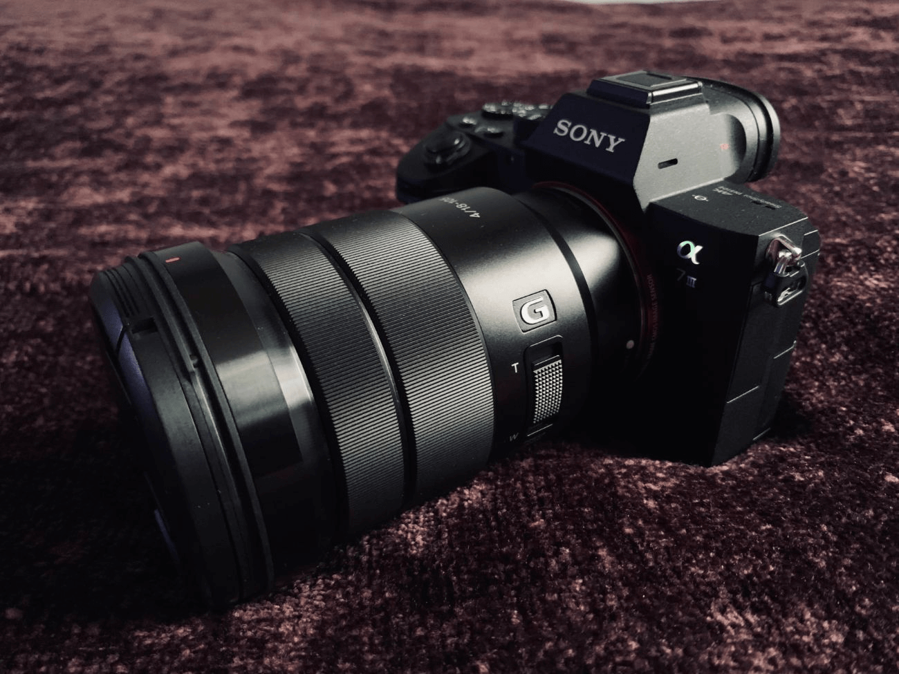 Kit Mirrorless Sony a7III + 18-105mm F/4 - eMania Foto e Video