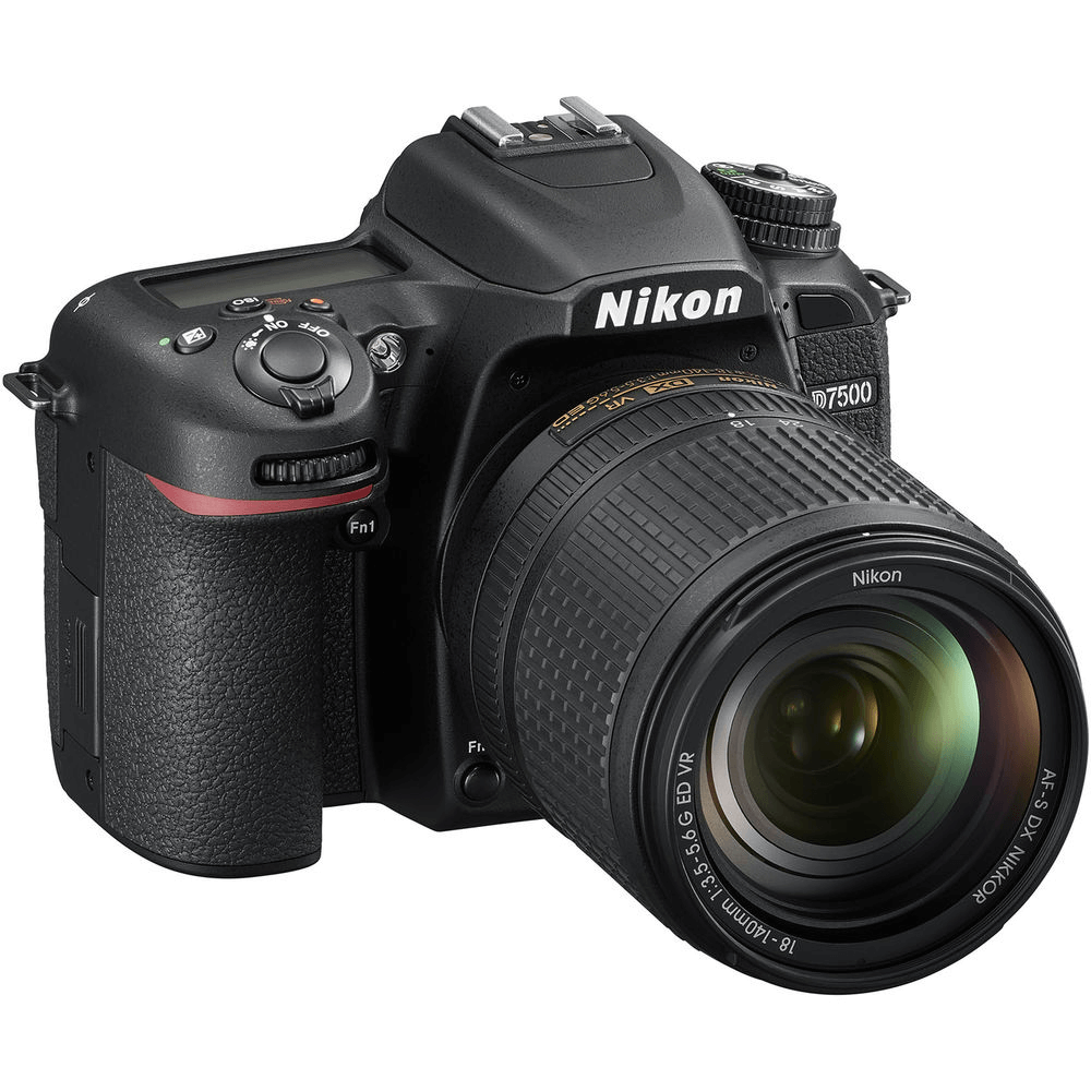 DSLR Nikon D7500 Lente 18-140mm - WorldView
