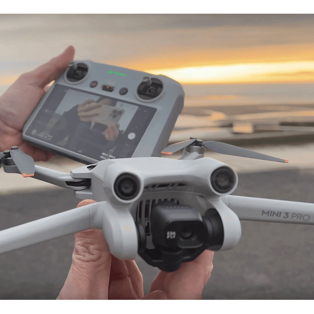 Kit DJI Mini 3 Pro + Fly More Plus com Controle RC - WorldView