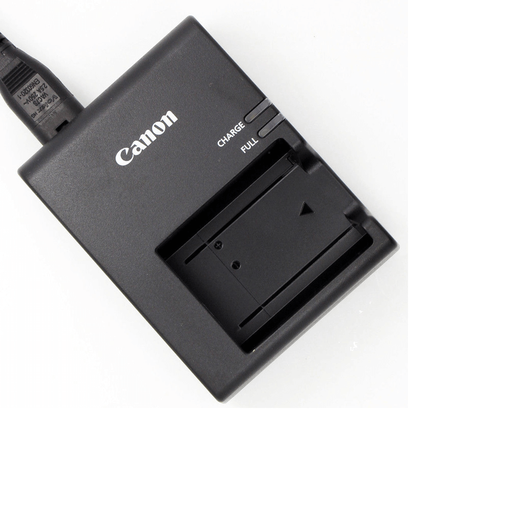 Carregador USB Smart Fast Universal D3 - eMania Foto e Video