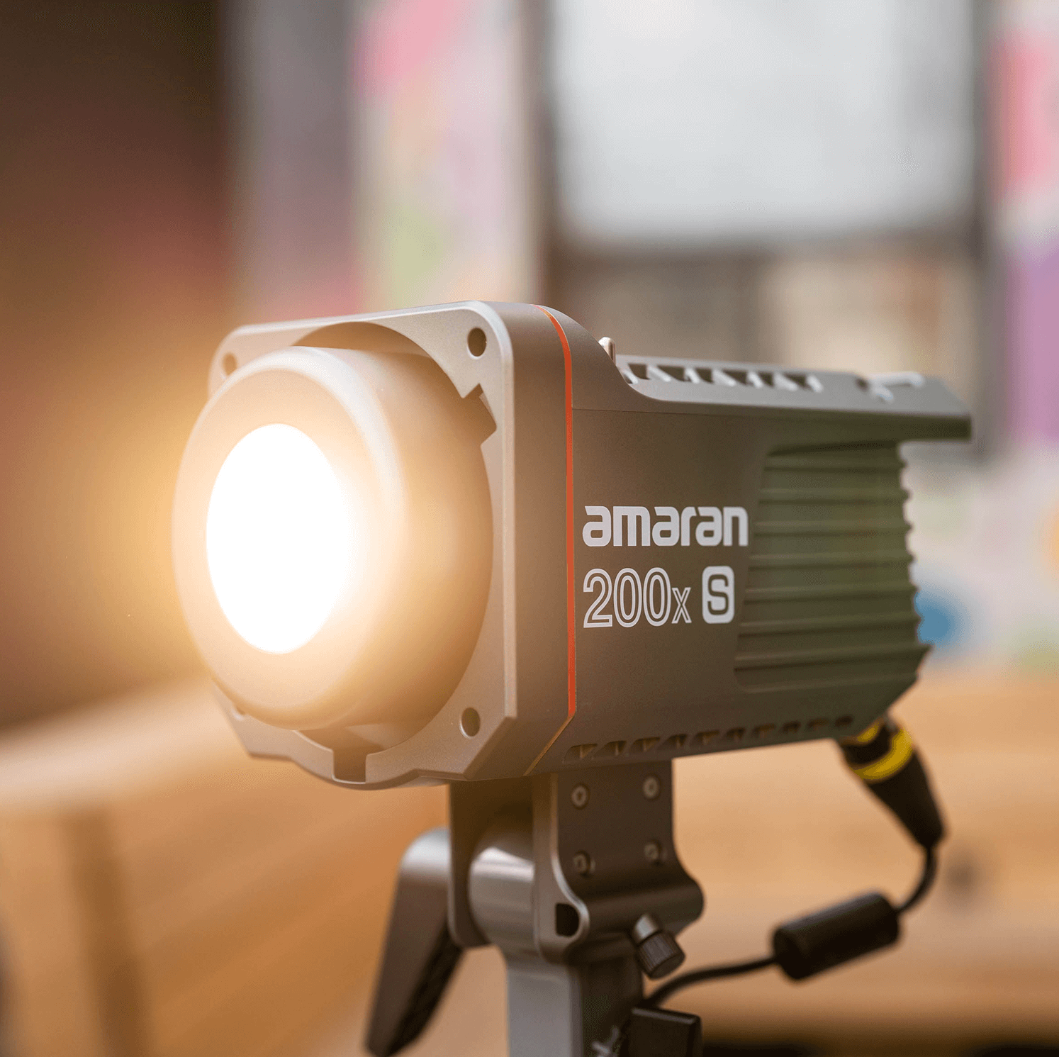 LED Amaran 200x S Bi-Color COB 200w - WorldView