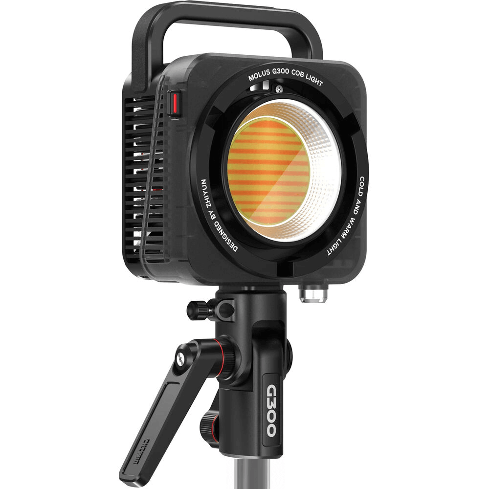 M*c様 ZHIYUN MOLUS G300 300WLEDビデオライト Iluminador Zhiyun Molus G300 COB - eMania Foto e Video